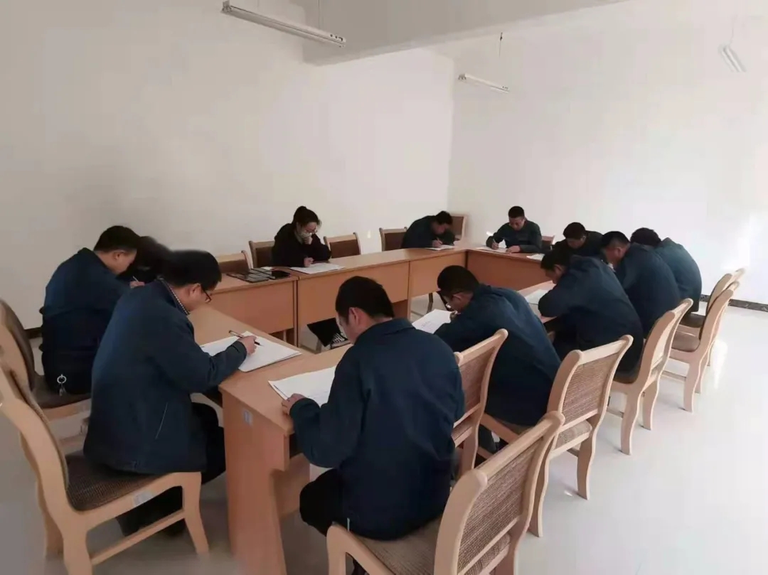 开云手机官方版页面登录入口-开云(中国)
组织开展第四季度员工综合素质测试(图3)