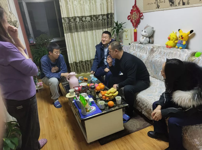 开云手机官方版页面登录入口-开云(中国)
产业开发板块深入开展员工家访活动(图2)