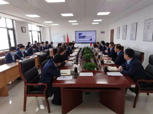 开云手机官方版页面登录入口-开云(中国)
召开党委理论中心组集体学习会议(图2)