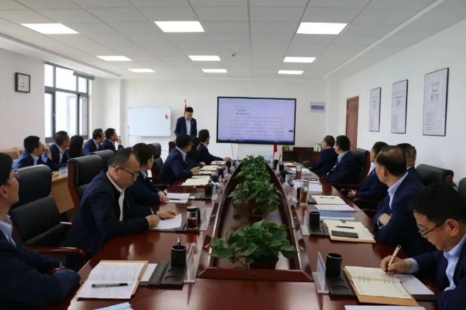 开云手机官方版页面登录入口-开云(中国)
召开党委理论中心组集体学习会议(图2)