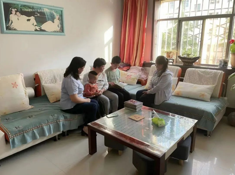开云手机官方版页面登录入口-开云(中国)
开展女职工未成年子女关爱活动(图2)