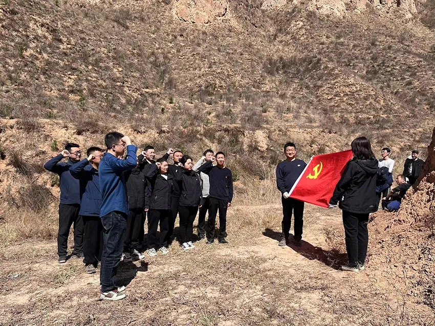 开云手机官方版页面登录入口-开云(中国)
开展义务植树活动(图3)